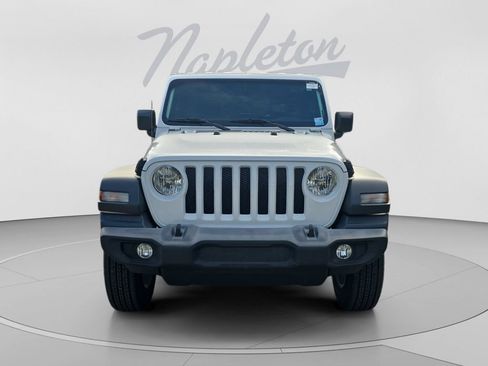 Used 2023 Jeep Wrangler Sport AWD/4WD image 9