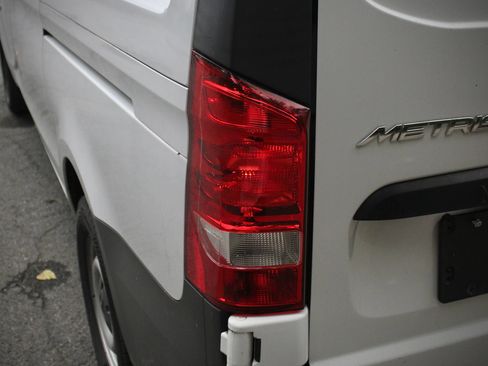 Used 2022 Mercedes-Benz Metris image 14