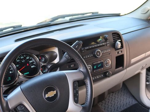 Used 2010 Chevrolet Silverado 1500 LT w/ Power Pack Plus RWD image 31