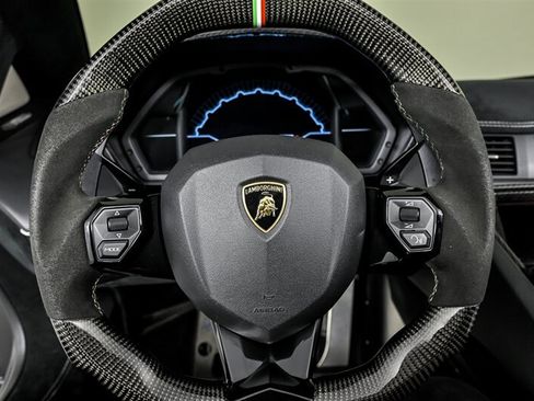 Used 2017 Lamborghini Aventador LP 750-4 Superveloce AWD/4WD image 22