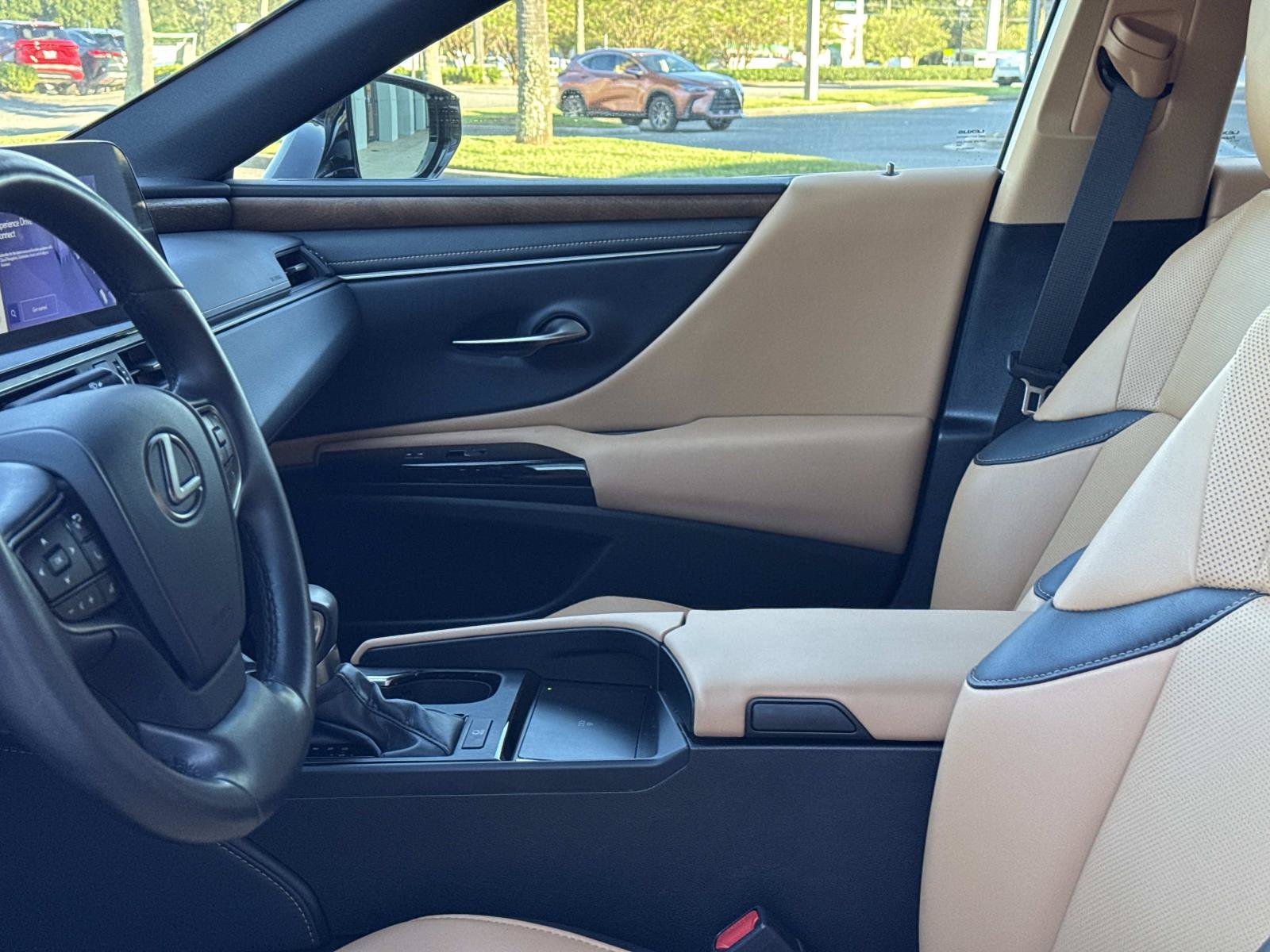 Used 2025 Lexus ES 350 w/ Premium Package FWD image 15