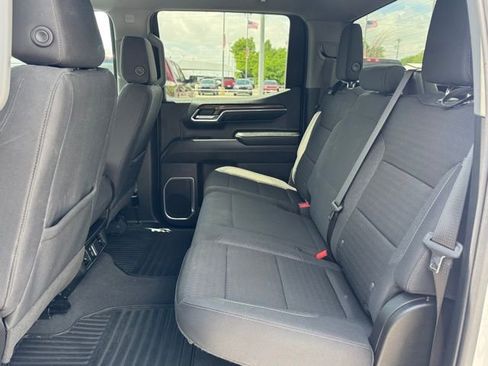 Used 2023 Chevrolet Silverado 1500 LT AWD/4WD image 11
