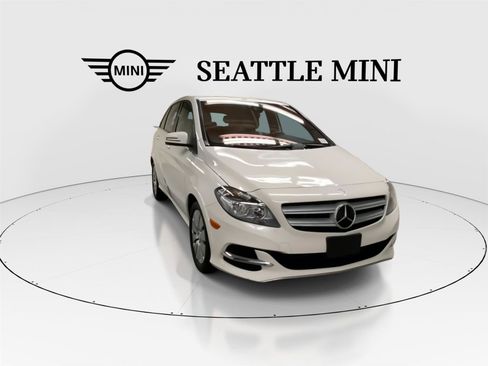Used 2017 Mercedes-Benz B 250e image 3