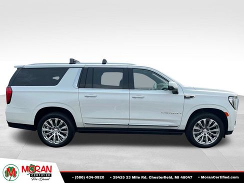 Used 2022 GMC Yukon XL Denali w/ Denali Premium Package AWD/4WD image 6