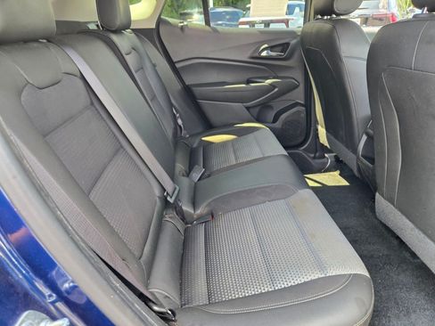Used 2024 Chevrolet Trax LT w/ Driver Confidence Package FWD image 11