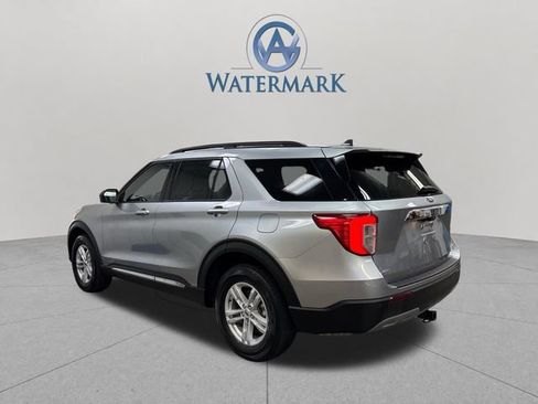 Used 2024 Ford Explorer XLT w/ Equipment Group 202A AWD/4WD image 3