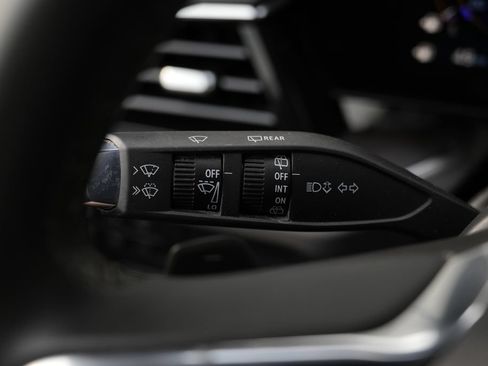 Used 2025 Chevrolet Suburban Premier AWD/4WD image 49