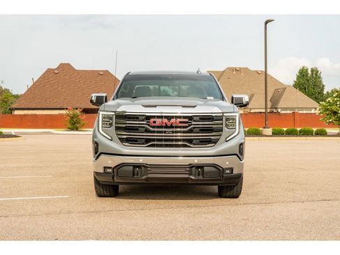 Used 2024 GMC Sierra 1500 SLT AWD/4WD image 2
