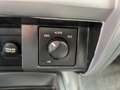 Used 2006 Dodge Dakota SLT w/ Sport Appearance Group image 20