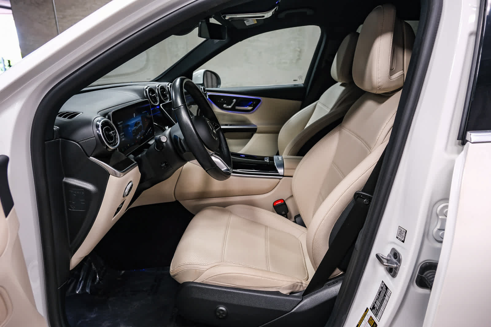 Used 2023 Mercedes-Benz GLC 300 image 24