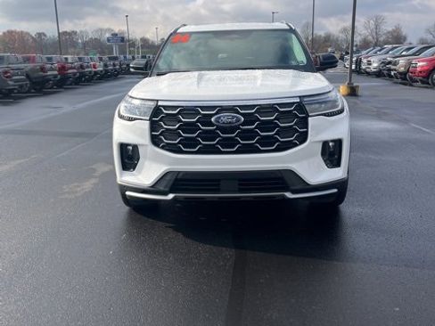 New 2026 Ford Explorer Platinum w/ LUX Leather Package image 2