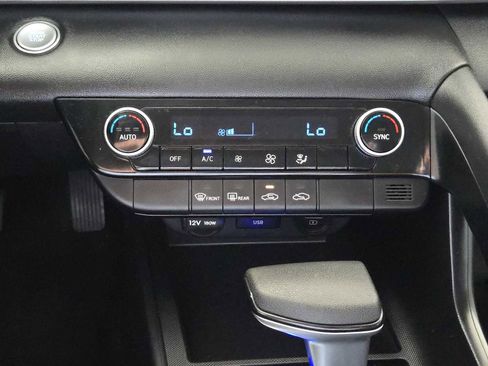 Certified 2023 Hyundai Elantra SEL FWD image 17