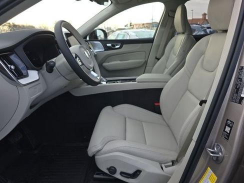 New 2026 Volvo XC60 B5 Ultra w/ Protection Package Premier AWD/4WD image 24
