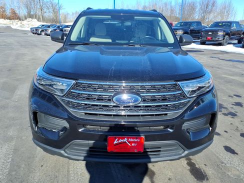 Used 2020 Ford Explorer XLT w/ Class III Trailer Tow Package image 9