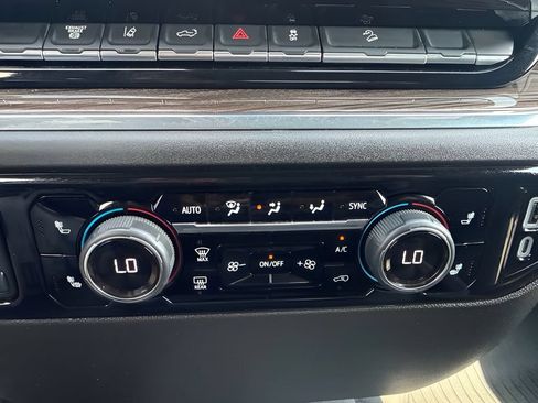 Used 2024 Chevrolet Silverado 2500 LT AWD/4WD image 16