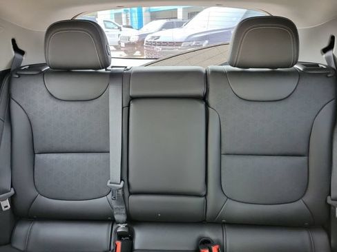 Used 2023 Chevrolet Bolt LT w/ Infotainment Package FWD image 15