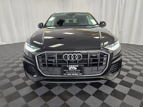 Used 2023 Audi Q8 Prestige image 9