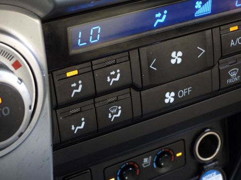 Used 2019 Toyota 4Runner Limited RWD image 71
