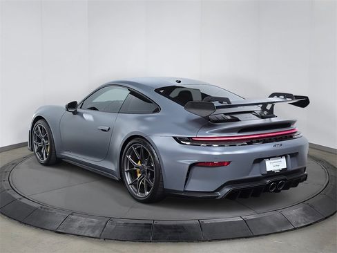 Used 2025 Porsche 911 GT3 image 3