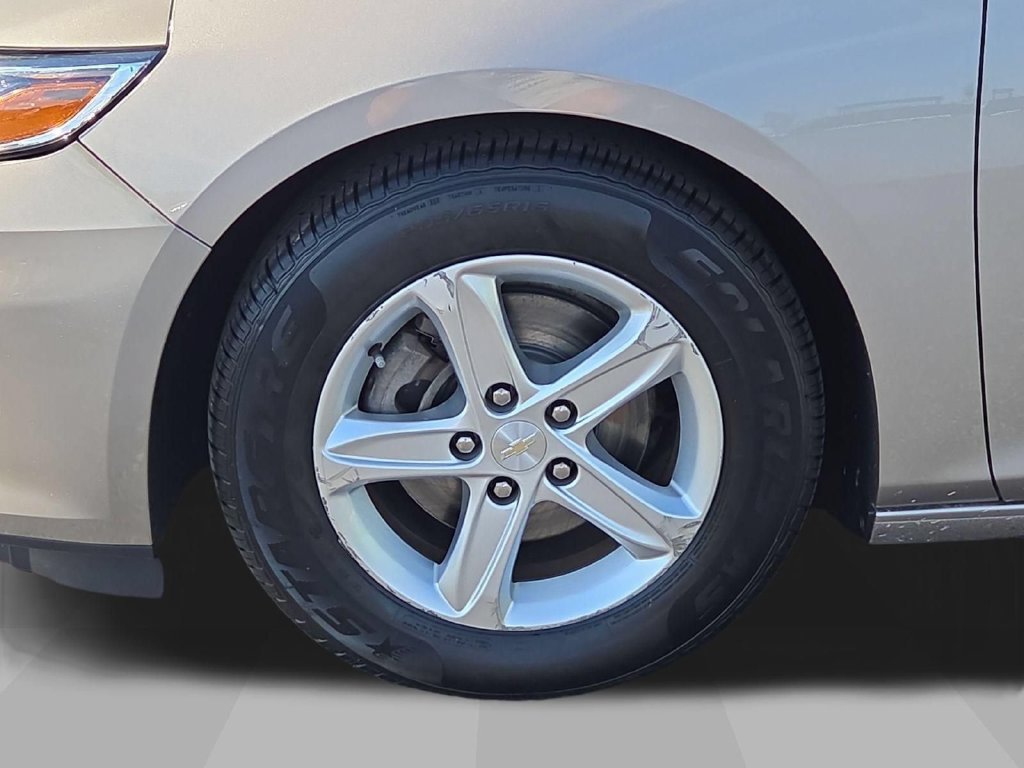 Used 2023 Chevrolet Malibu LT w/ Driver Confidence Package FWD image 11