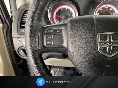 Used 2018 Dodge Grand Caravan SE w/ UConnect Hands-Free Group FWD image 21