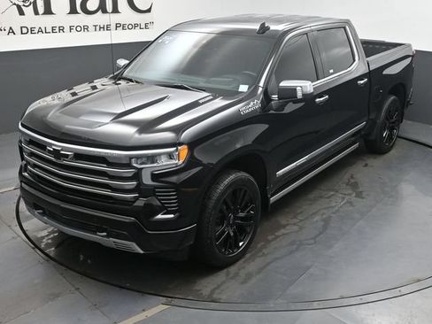 Used 2025 Chevrolet Silverado 1500 High Country AWD/4WD image 50