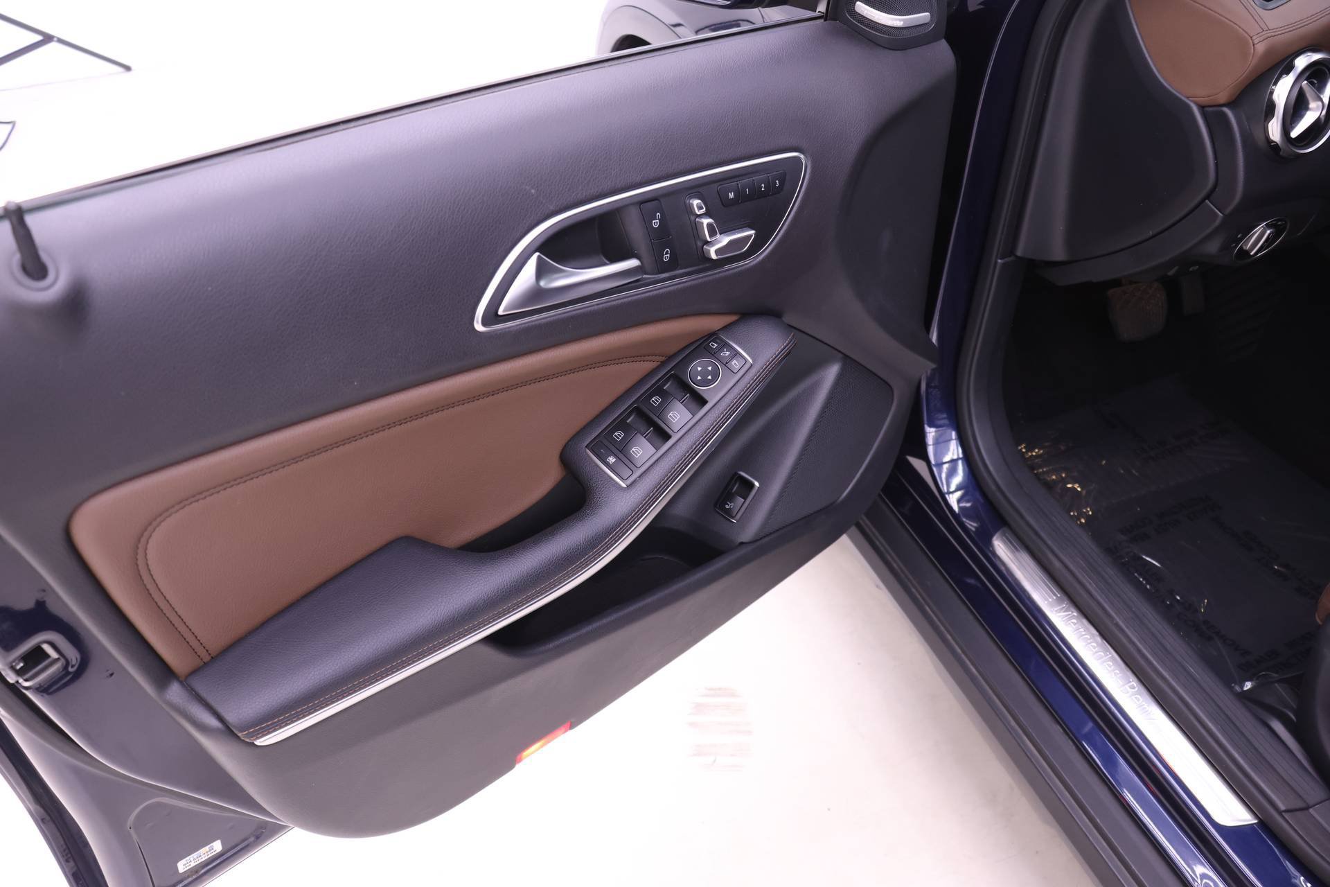 Used 2018 Mercedes-Benz GLA 250 4MATIC image 13