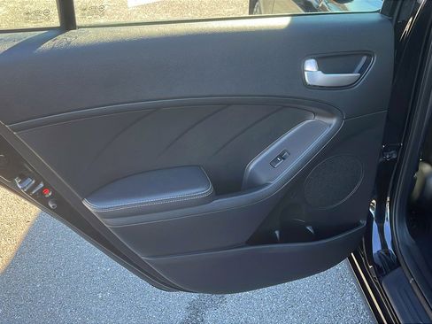 Used 2017 Kia Forte LX image 18