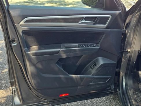 Used 2018 Volkswagen Atlas SEL AWD/4WD image 10