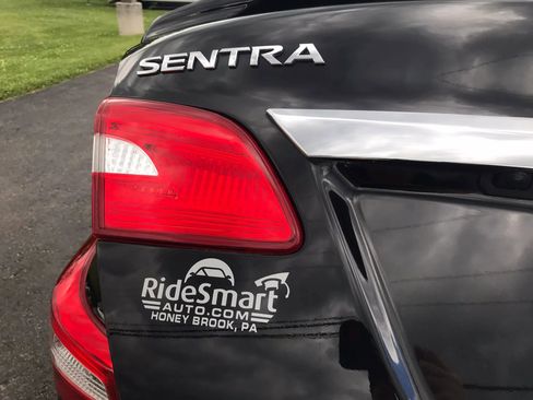 Used 2019 Nissan Sentra SR FWD image 36