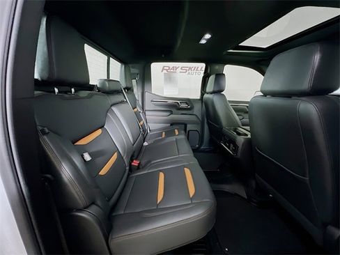 Used 2025 GMC Sierra 1500 AT4 w/ AT4 Premium Package image 42