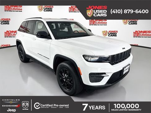 Used 2024 Jeep Grand Cherokee Altitude AWD/4WD image 1