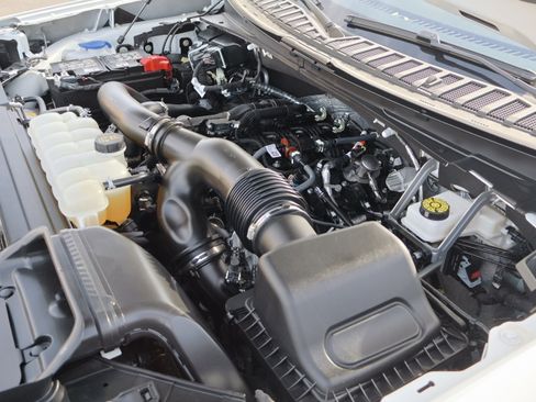 Used 2025 Ford Expedition Active image 41