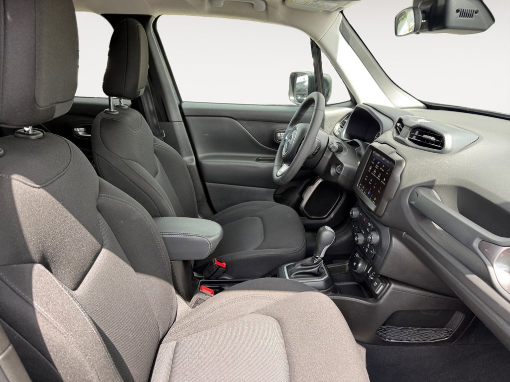 Used 2023 Jeep Renegade Latitude AWD/4WD image 15
