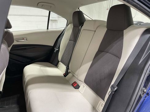 Used 2020 Toyota Corolla LE FWD image 15