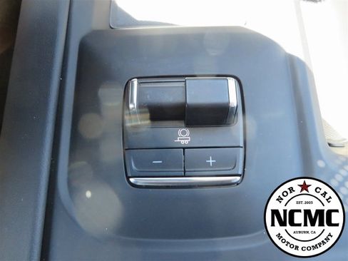 Used 2024 GMC Sierra 2500 Denali w/ Denali Reserve Package image 42