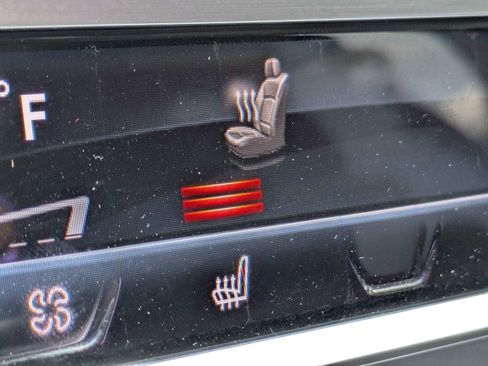 Used 2018 BMW 750i xDrive AWD/4WD image 23