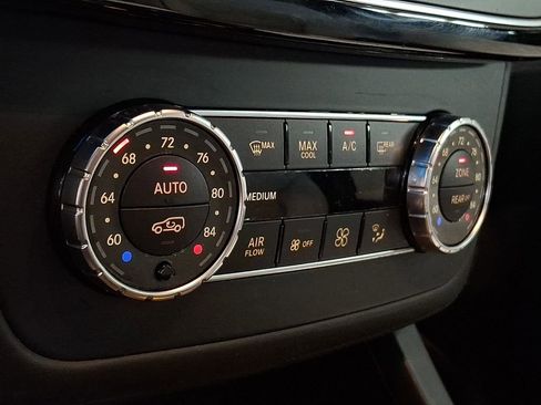 Used 2019 Mercedes-Benz GLS 550 4MATIC image 13