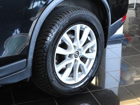 Used 2019 Nissan Rogue SV AWD/4WD image 38