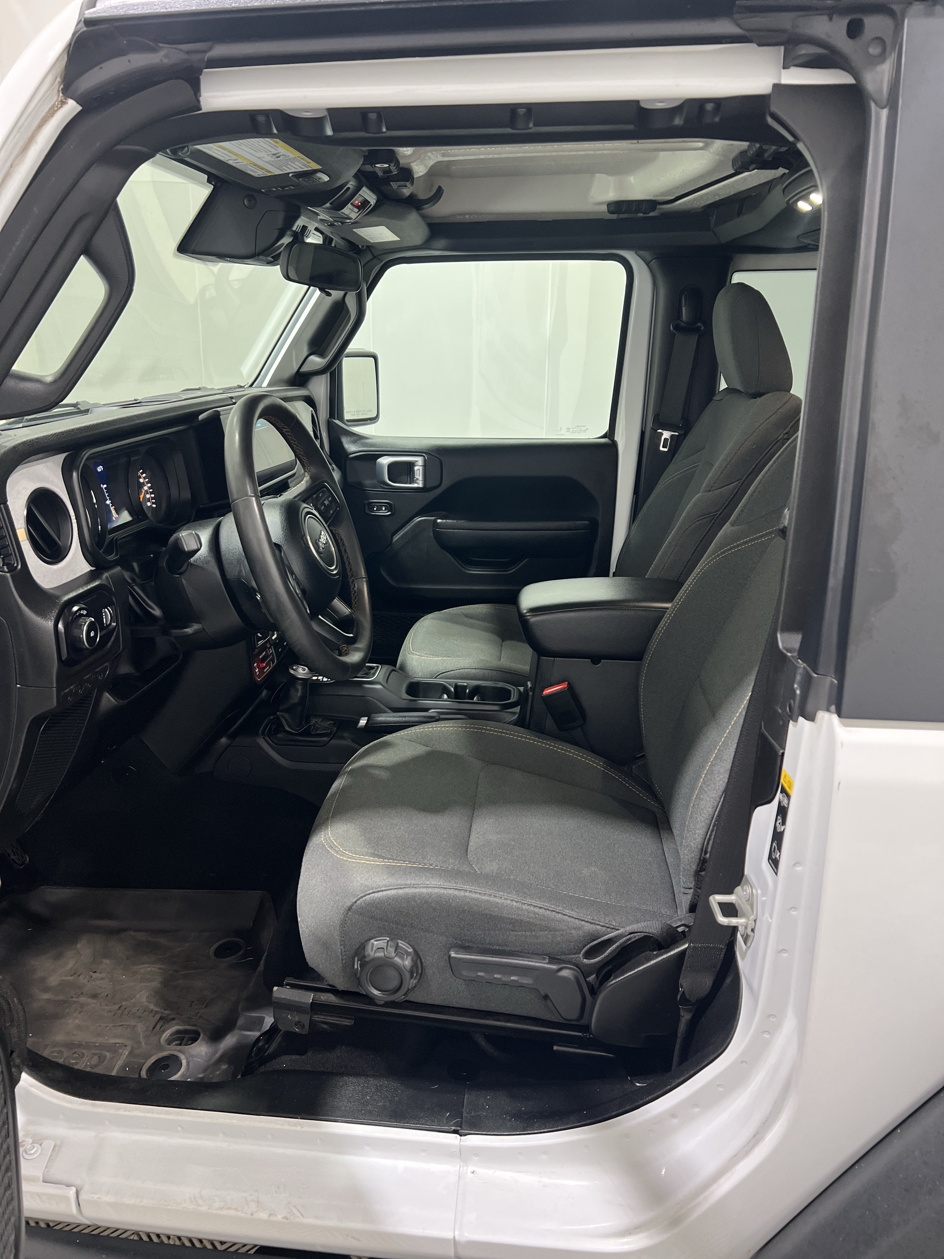 Used 2024 Jeep Wrangler Sport AWD/4WD image 10