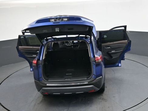 Used 2023 Nissan Rogue SL w/ SL Premium Package image 50