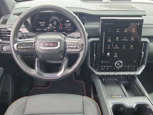 Used 2026 GMC Acadia AT4 w/ Luxury Package image 11