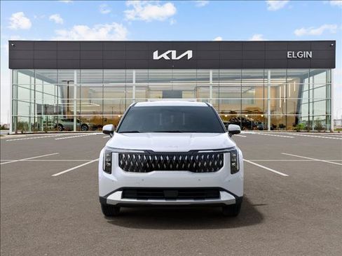 Used 2026 Kia Carnival EX FWD image 2