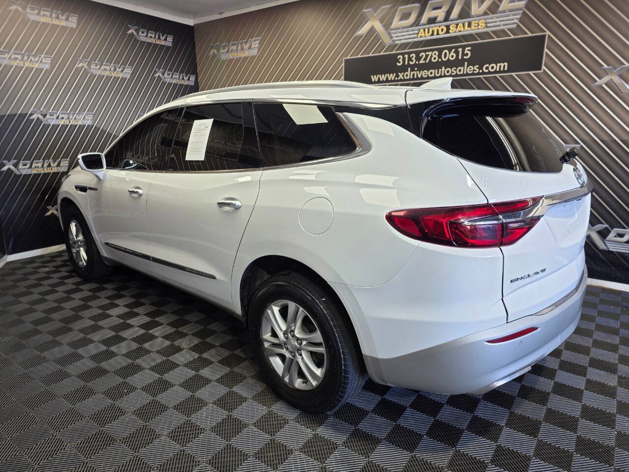 Used 2020 Buick Enclave Essence FWD image 9