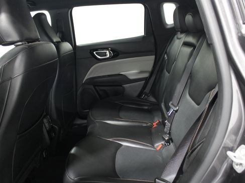Used 2023 Jeep Compass Limited AWD/4WD image 18