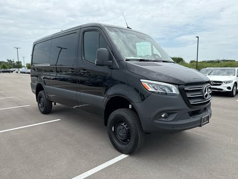 New 2025 Mercedes-Benz Sprinter 2500 image 3