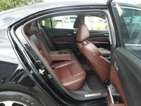 Used 2016 Acura TLX FWD image 28