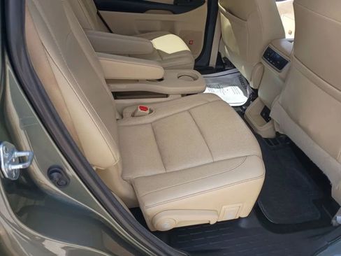 Used 2015 Toyota Highlander Limited image 20