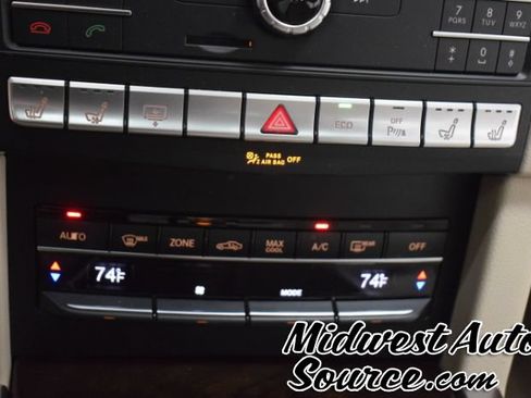 Used 2016 Mercedes-Benz E 400 4MATIC Sedan image 22