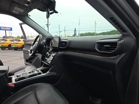 Used 2021 Ford Explorer Limited w/ Equipment Group 301A AWD/4WD image 43